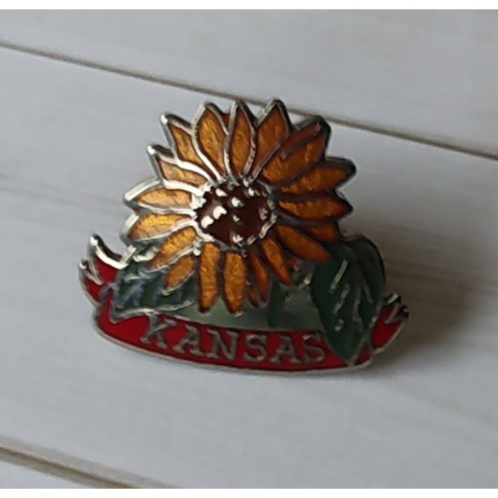 Kansas State Sunflower Pin Souvenir Travel Hat Lapel Collectible
